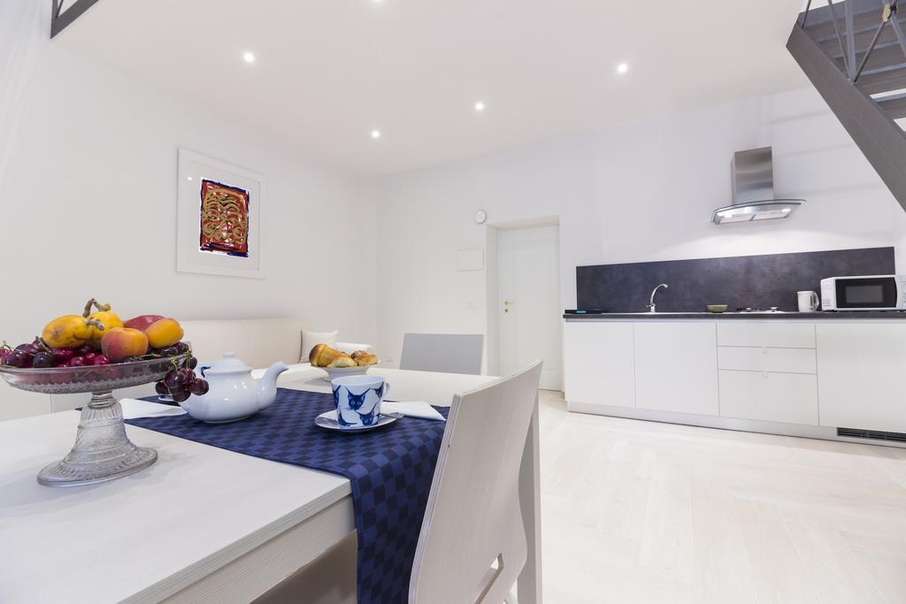 Palazzo D'Auria Aparthotel Napoli Ngoại thất bức ảnh