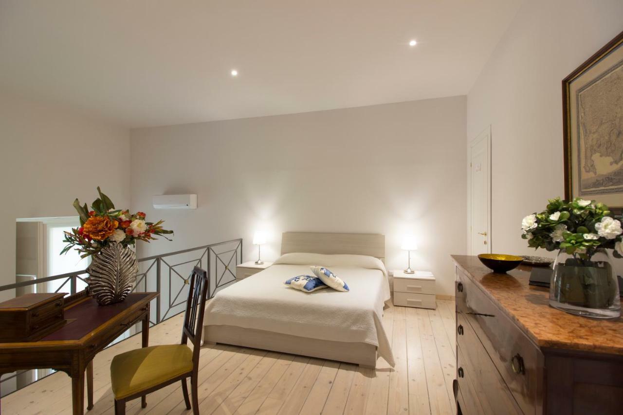 Palazzo D'Auria Aparthotel Napoli Ngoại thất bức ảnh
